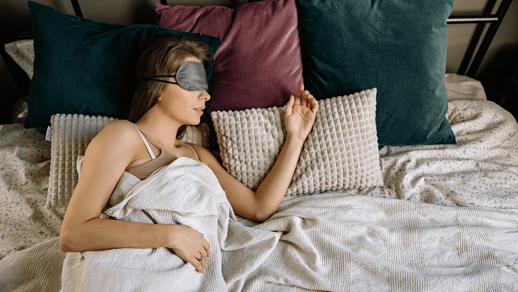 How Poor Sleep is Making You Gain Weight (And How to Fix It)